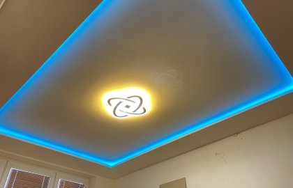 Sadrokartónový svetelný strop 