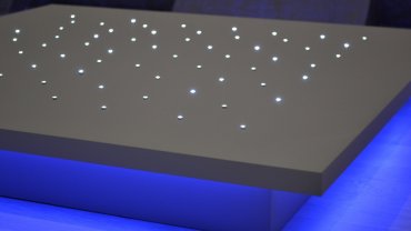 Sadrokartónový strop s LED osvetlením