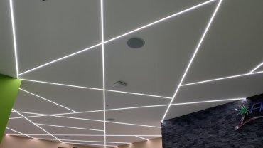 sadrokartónový svetelný strop